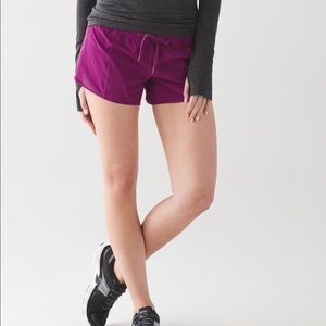 Lululemon Hotty Hot Short